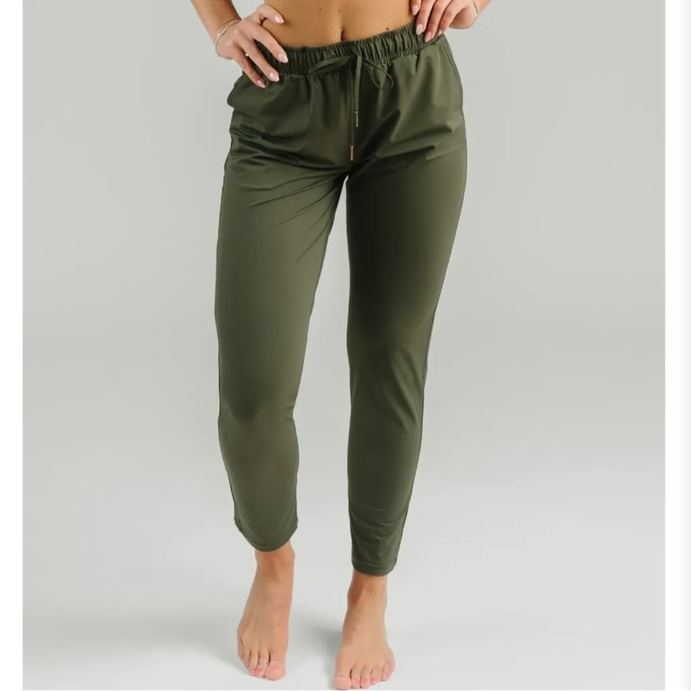 ZYIA Active Everywhere Tapered Drawstring Lightweight Pants Green Size Large